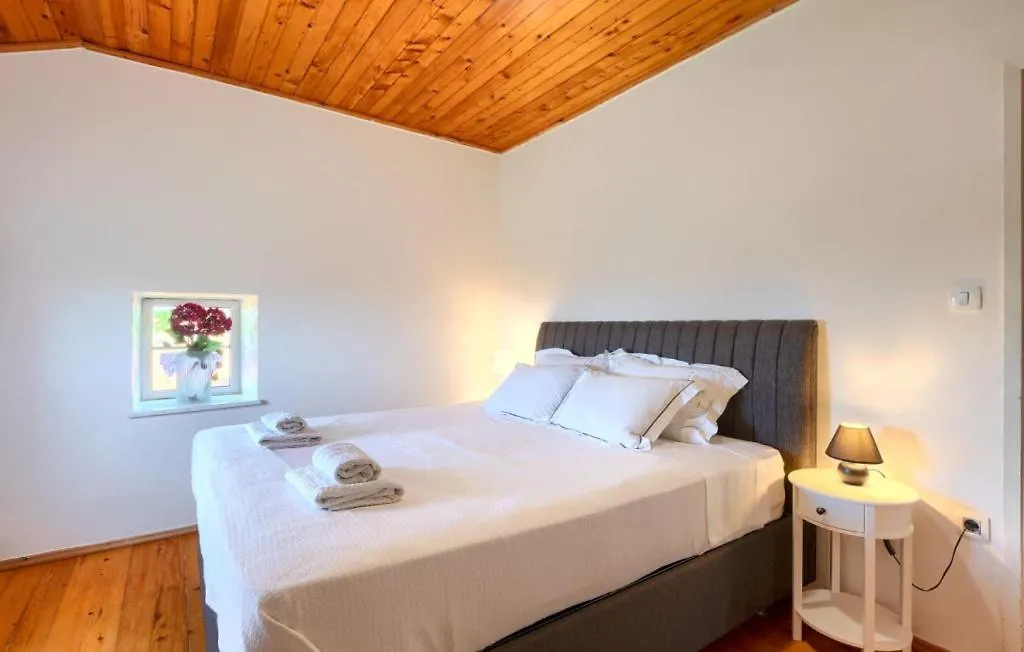 Beautiful Villa Casa Romantica With Pool In Umag