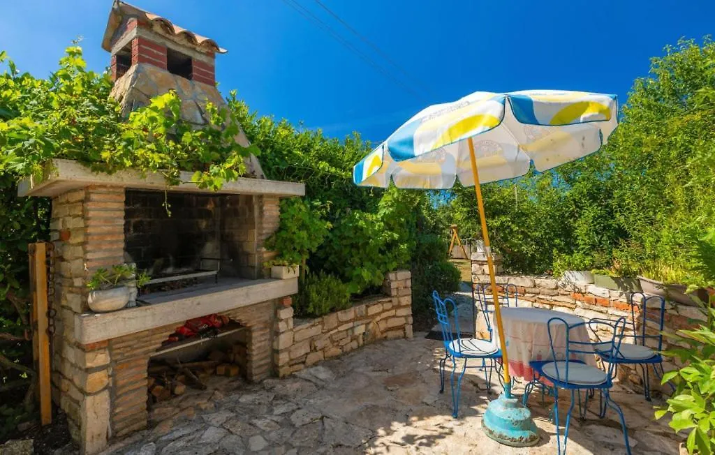 Beautiful Villa Casa Romantica With Pool In Umag